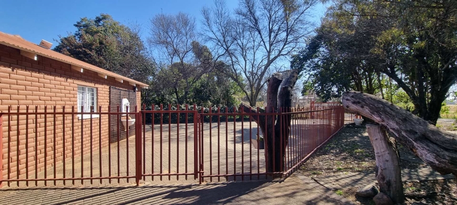 6 Bedroom Property for Sale in Roodewal Free State
